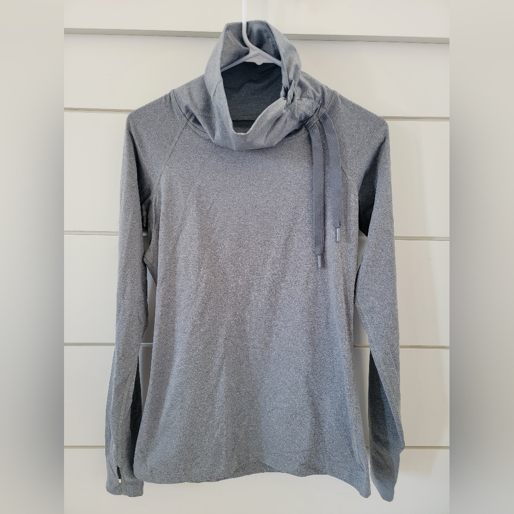 Women's Nike Pro Dri-fit cowel neck pullover sweatshirt in gray. Size Large